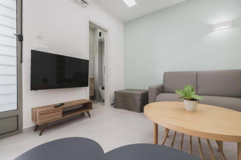 Peris 3 - Central Apt Near Old Town - Ac, Wifi Chania  Luaran gambar